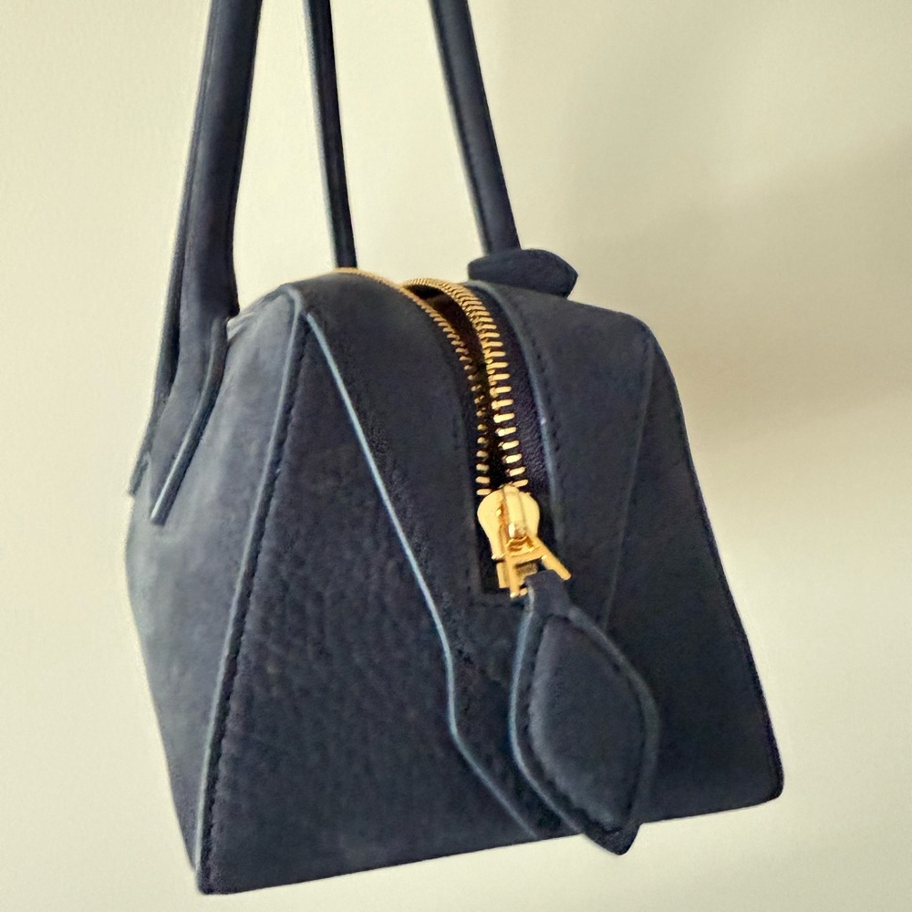 Alaia Black Shoulder Bag - Picture 2 of 4